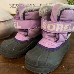 Sorel little kids snow boots size 11